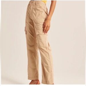 Abercrombie relaxed utility pants/ cargo pant in khaki